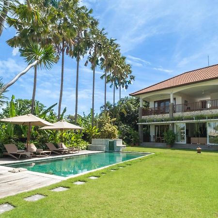 Villa Yenian By Villa Finder Canggu Buitenkant foto