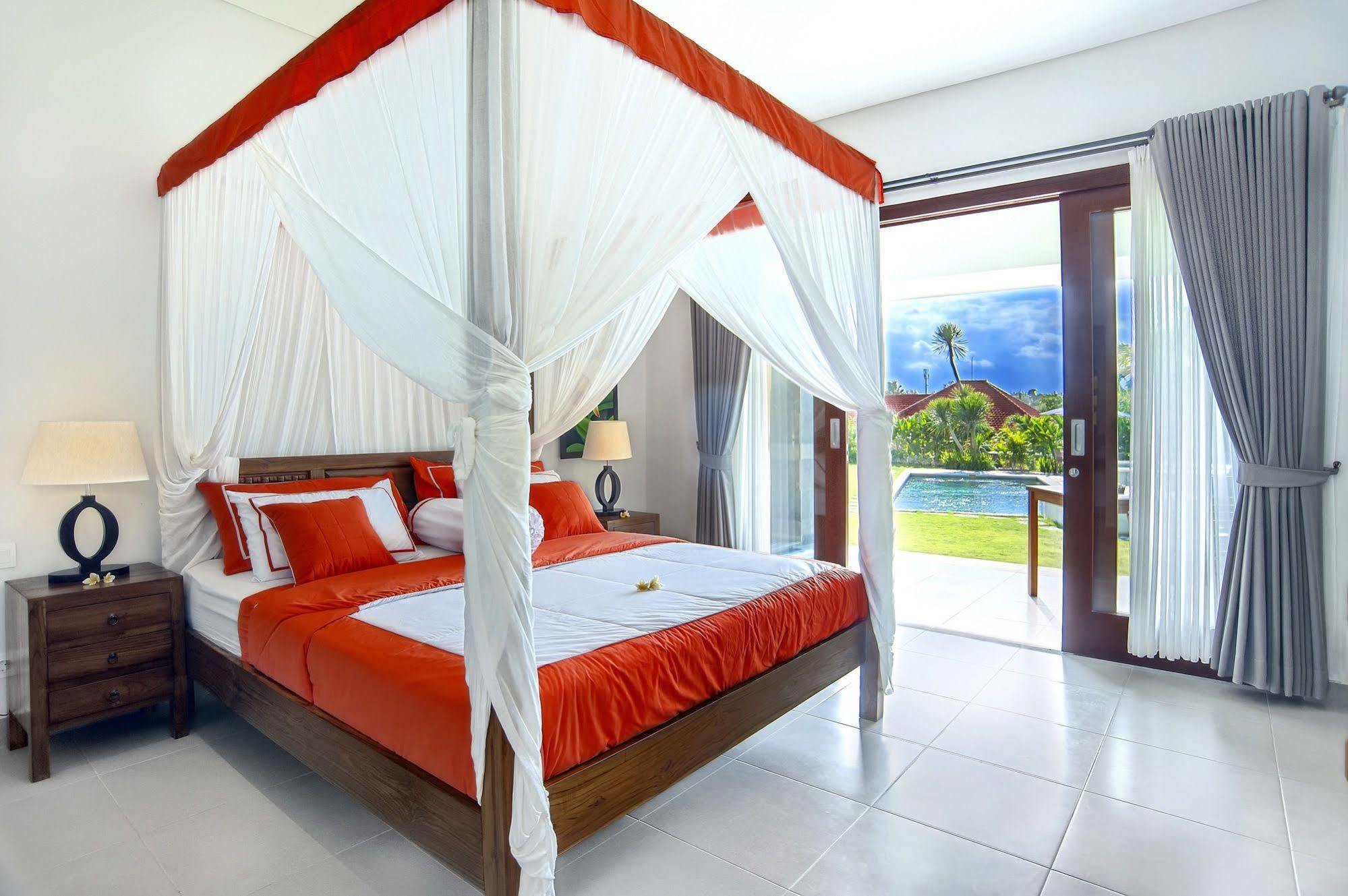 Villa Yenian By Villa Finder Canggu Buitenkant foto
